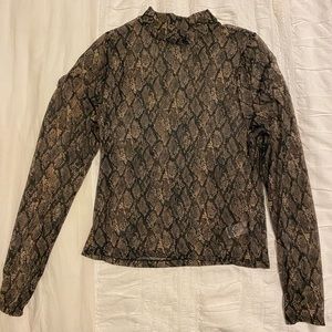 Mesh snakeskin long sleeve